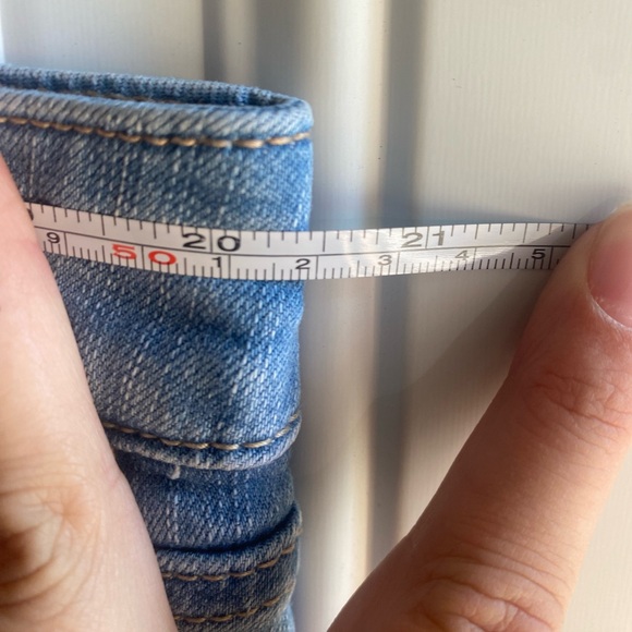 Torrid Boyfriend Straight NWOT 20R Medium Distressed Premium Stretch Mid Rise - Picture 8 of 11